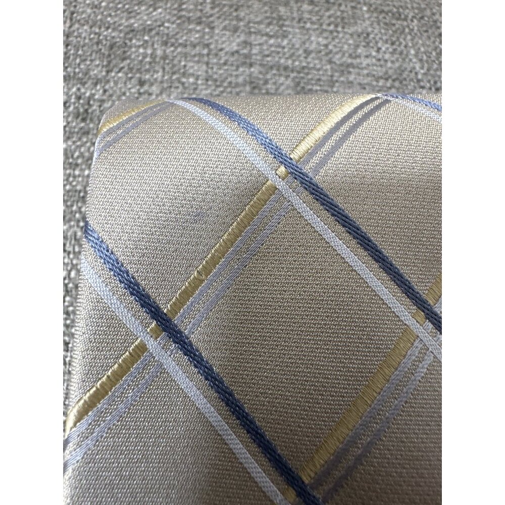 Claiborne Mens Beige & Blue Plaid 100% Silk Neck Tie Formal Suit Work - Picture 5 of 5